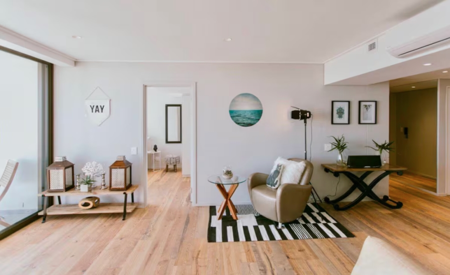 To Let 2 Bedroom Property for Rent in Green Point Western Cape